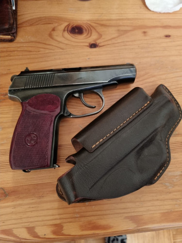 makarov i kobura (1).jpg